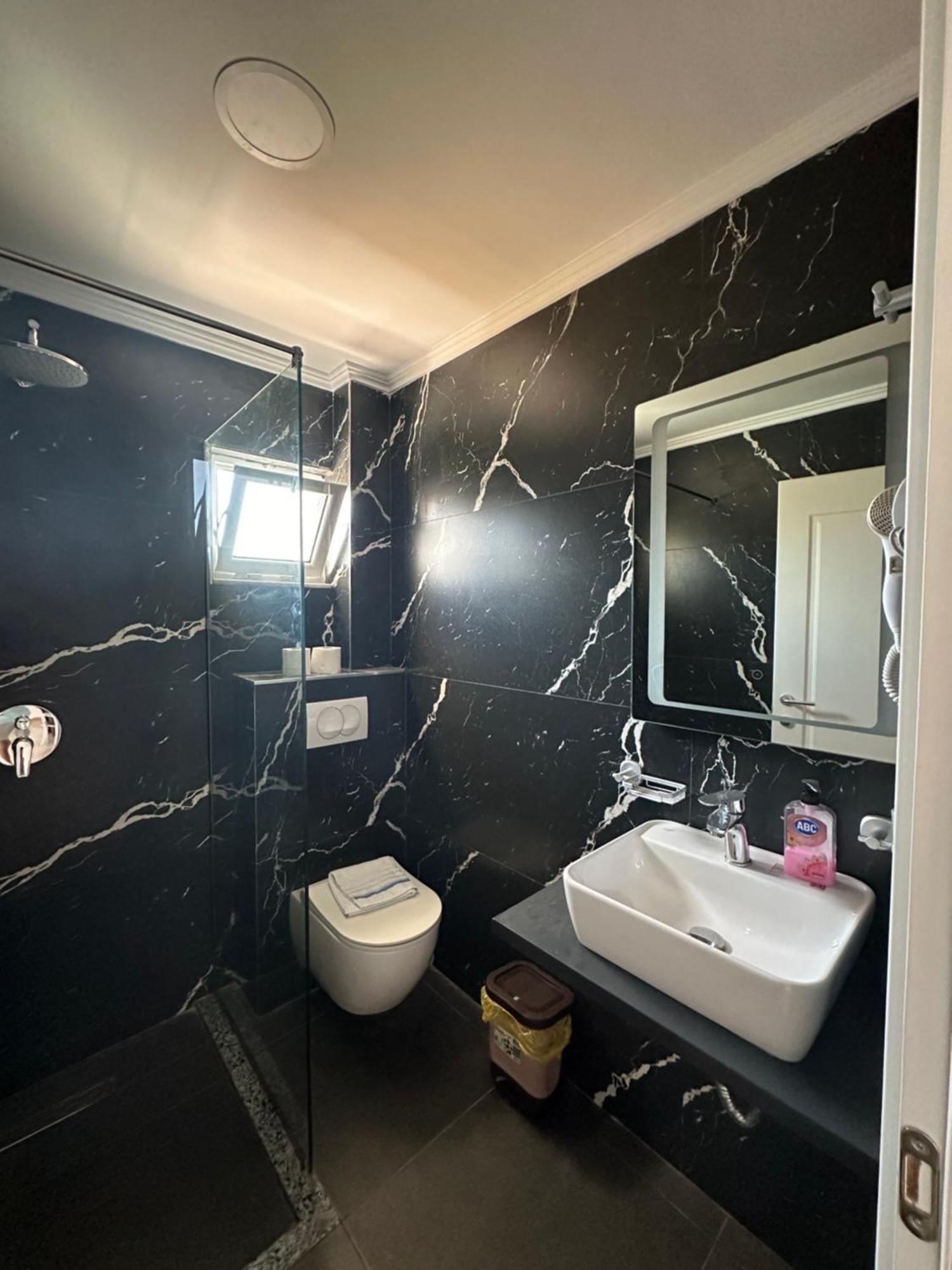 Liel Apartments Ksamil Bagian luar foto